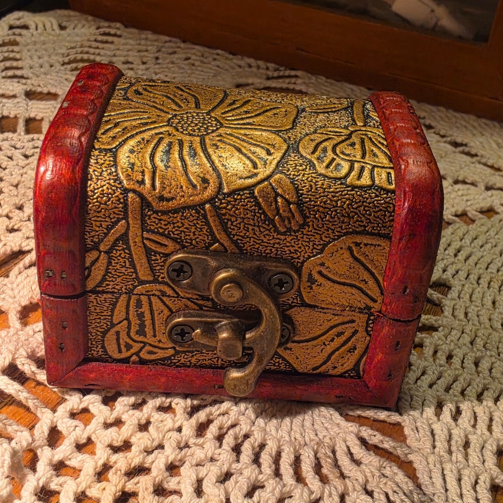 Mini Treasure Chest~ Wood & Leather ~ Bling~Gems~Money~